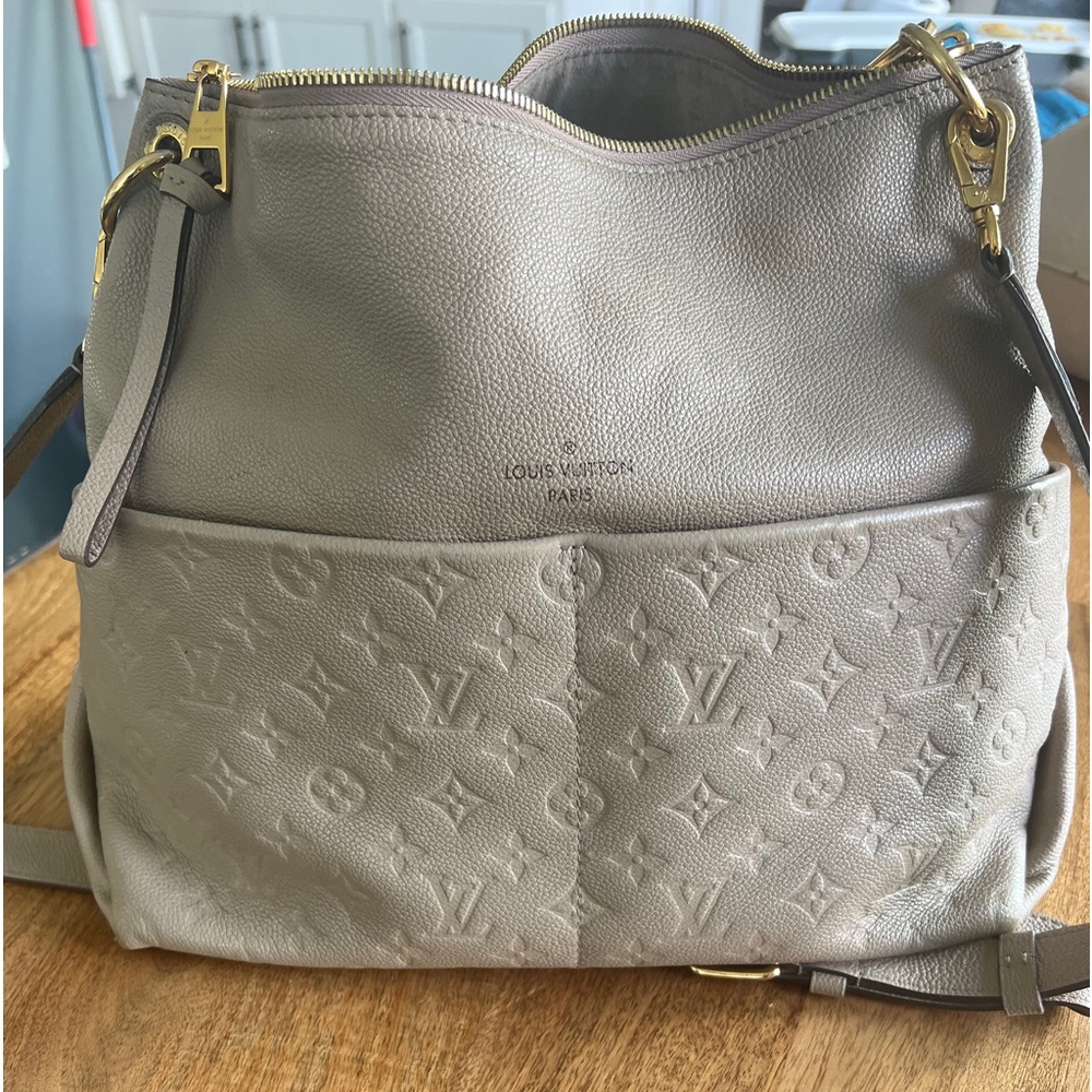 Louis Vuitton Maida Hobo